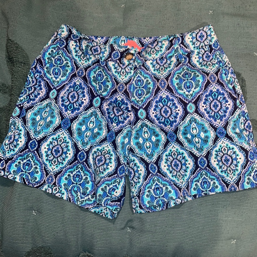 Tommy Bahama patterned chino shorts